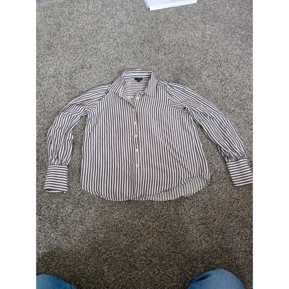 Ann Taylor Striped Button Down Shirt Blouse Women's Size Extra Small XS FA24 EUC